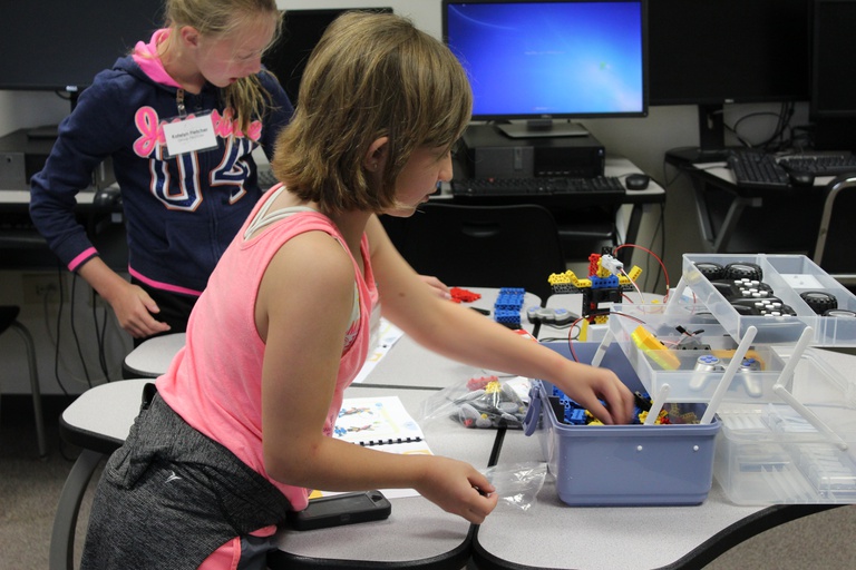 RoboThink Building &amp; Coding Workshop/Half Day Camp at Oakville Public Library - Glen Abbey Branch Mar 11 2024 (2nd Session) (2024-03-11)